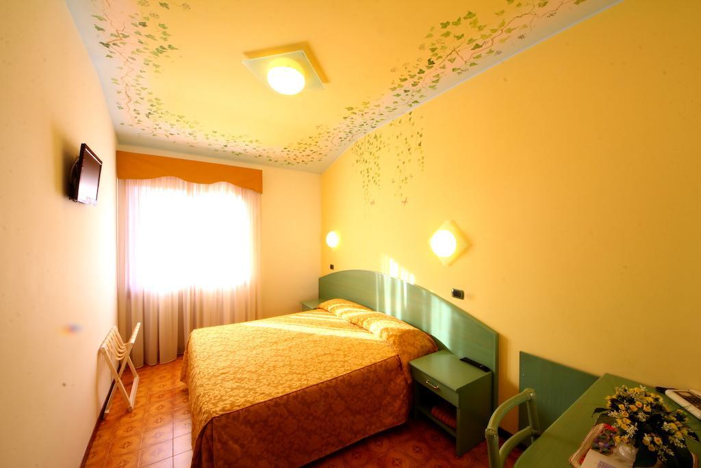 La Favorita Apricale B&B & Ristorante Cameră foto